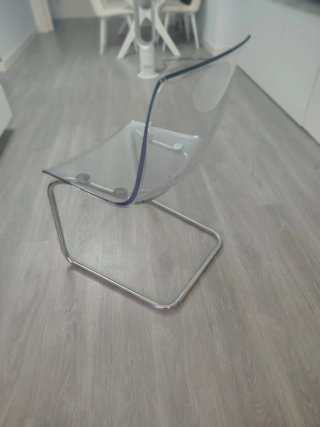 Silla Ikea Transparente y Plateada