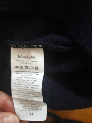 Jersey azul cuello pico