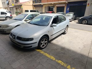SEAT Toledo 1999 leer anuncio 272 mil km