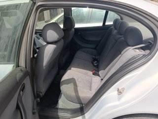 SEAT Toledo 1999 leer anuncio 272 mil km