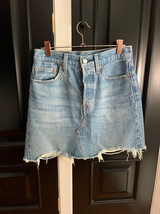 Minifalda Levi's azul talla 27