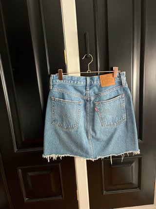 Minifalda Levi's azul talla 27