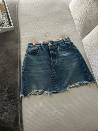 Minifalda Levi's azul talla 27
