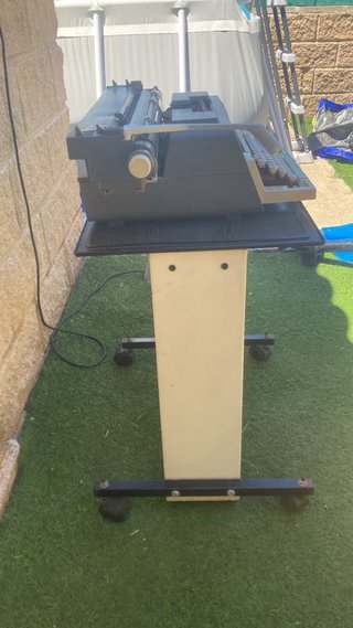 Máquina de escribir Olivetti Linea 98