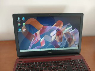 Acer 15.6 i3 Impecável