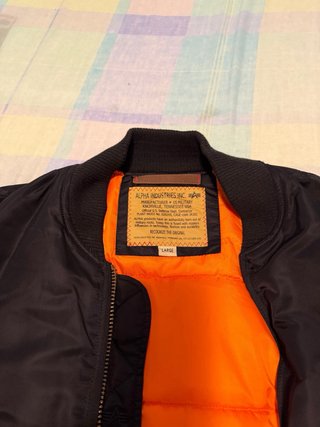 Chaqueta Bomber Alpha Industries Negra.