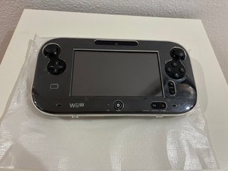 Nintendo Wii U Premium Pack Mario & Luigi