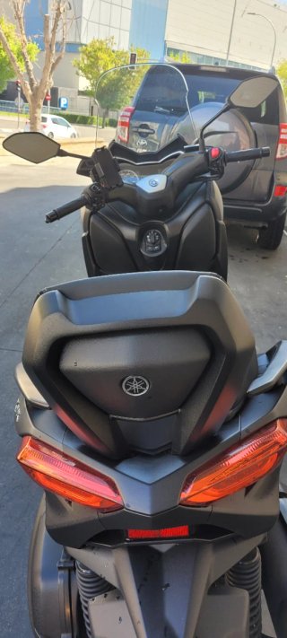 Yamaha XMAX 300 ABS (2018) - 10.000 km ¡Impecable!