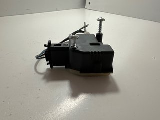 MOTOR CIERRE TAPA DEPOSITO SKODA OCTAVIA BERLINA (1Z3) ELEGANCE 2.0 TDI