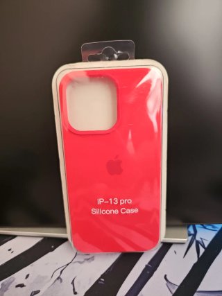 Funda iPhone 13 Pro Roja Silicona SIN ABRIR