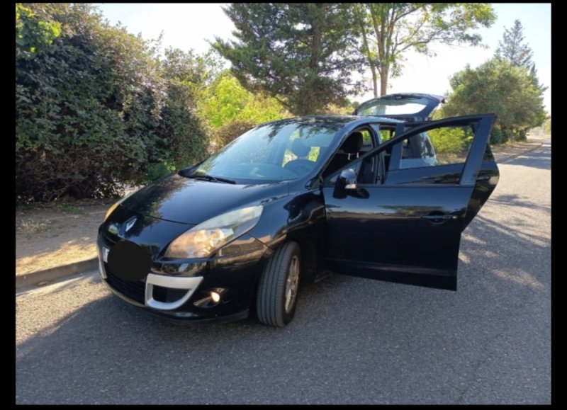 Renault Scenic 2011 - foto 1