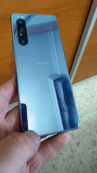 Sony Xperia 1 II plata