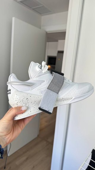 Reebok Pump Court per sollevamento pesi bianche