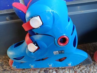 Patines Oxelo Talla 30-32 Azul.