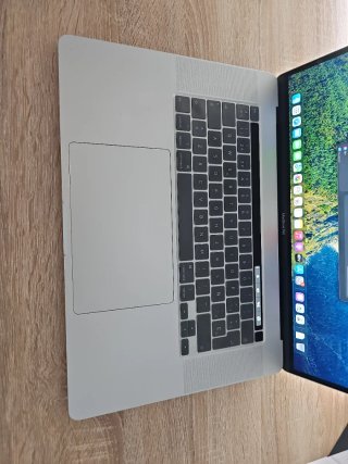 MacBook Pro A2141 i9 32GB 1TB 2019 Argento