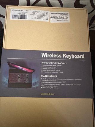 Funda con teclado retroiluminado para iPad