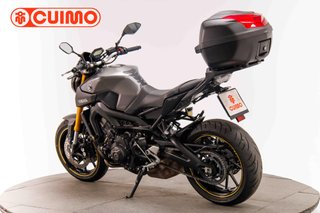 YAMAHA MT 09
