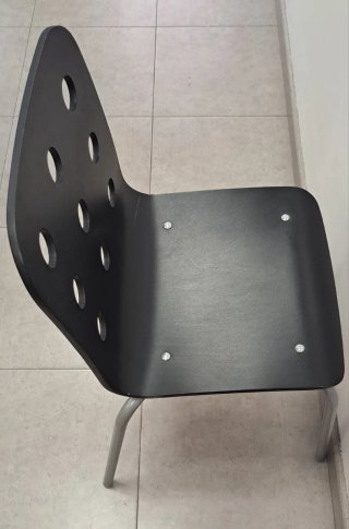 Sillas Ikea Negras y Plateadas