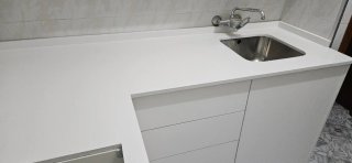 Encimeras de cocina de granito y silestone