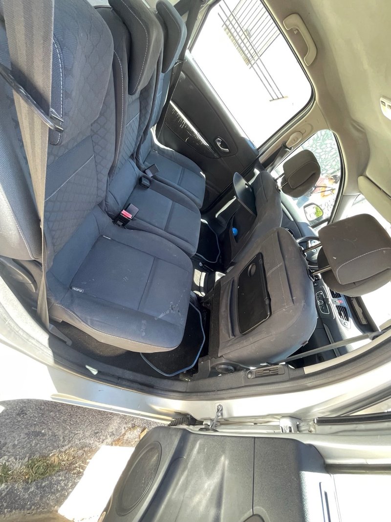Renault Scenic 2010 - foto 1