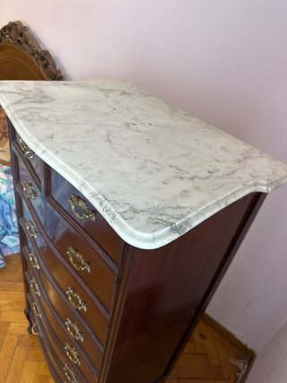 Cómoda vintage de madera y mármol