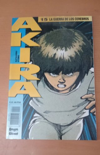 AKIRA, de Katsuhiro Otomo, en español, 1, 4 y 15.