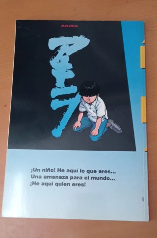 AKIRA, de Katsuhiro Otomo, en español, 1, 4 y 15.