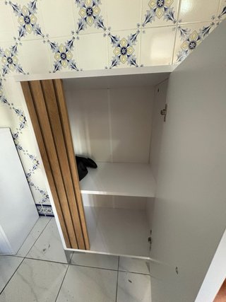 Mueble salón modular blanco y madera