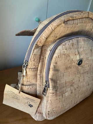 Mochila de corcho con estampado geométrico