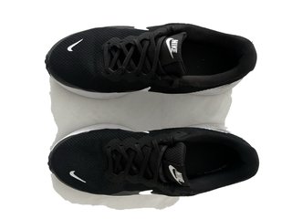 Nike Revolution 8 Talla 44 Negras
