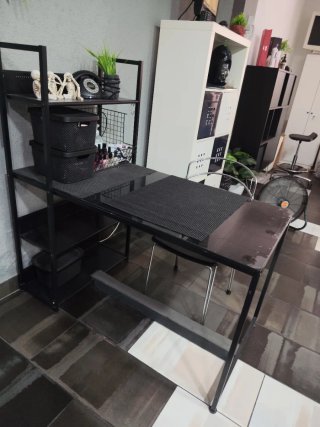 Escritorio o mesa de manicura negra