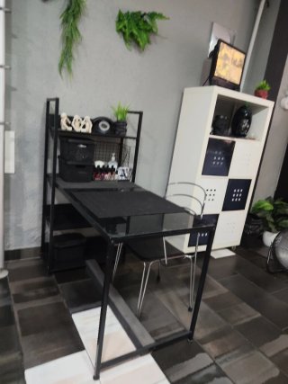 Escritorio o mesa de manicura negra