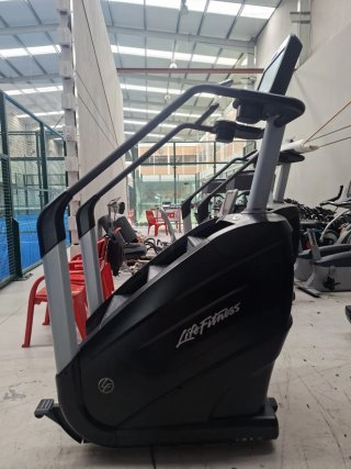 Escaladora Life Fitness PowerMill