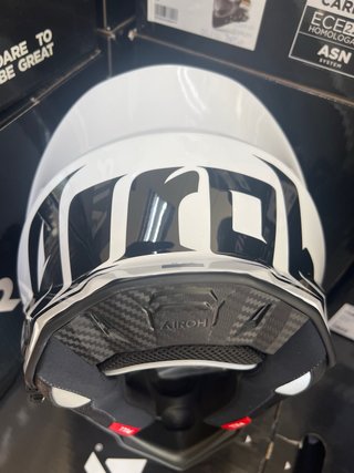 Casco Moto M trail Airoh Commander 2