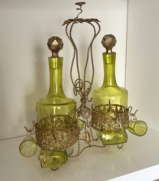 Licorera Modernista con 2 Bottiglie e 7 Bicchieri