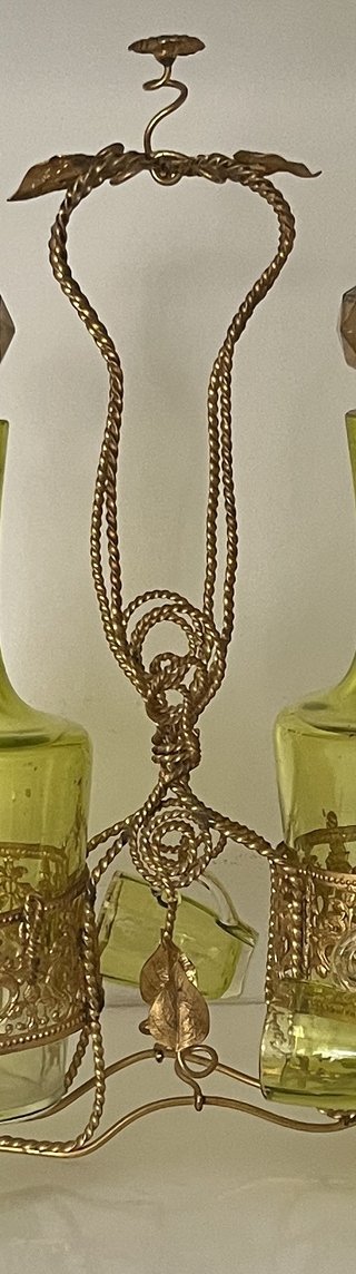Licorera Modernista con 2 Bottiglie e 7 Bicchieri