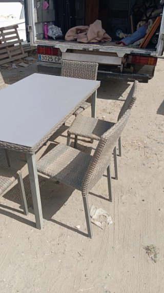 Mesa de terraza con 6 sillas