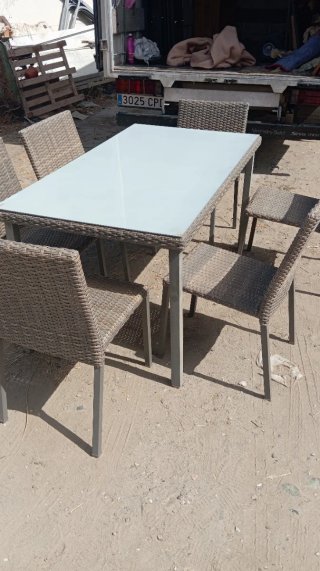 Mesa de terraza con 6 sillas