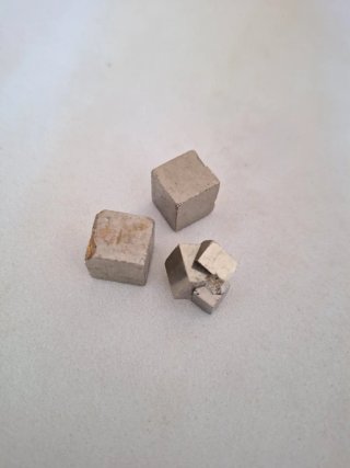 Pirita Mineral Natural Cubos