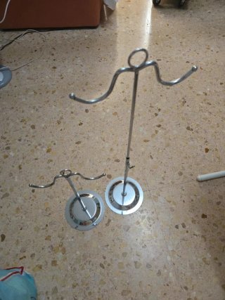 Perchero para bolsos de metal