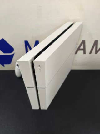 PS4 500GB Blanca Version 13.50  1 Año Garantía