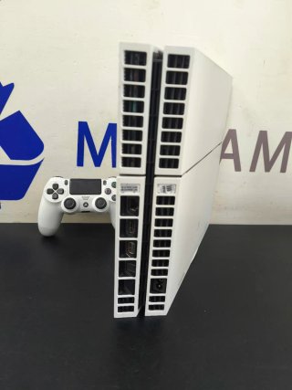PS4 500GB Blanca Version 13.50  1 Año Garantía