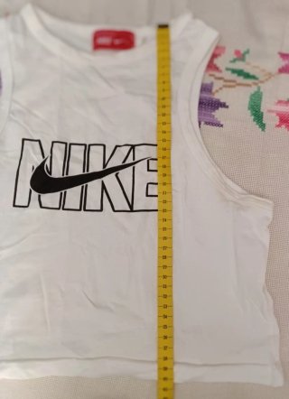 Camiseta sin mangas Nike blanca