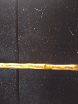 Collar rígido dorado