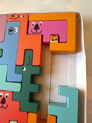 Puzzle de madera con animales de colores