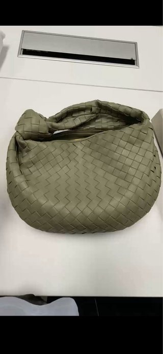 Bolso tipo Jodie Bottega Veneta Verde Olivo