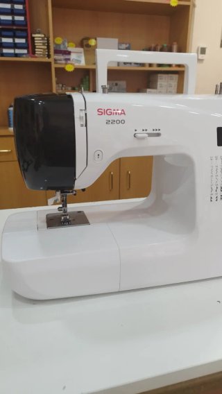 Máquina de coser Sigma 2200+