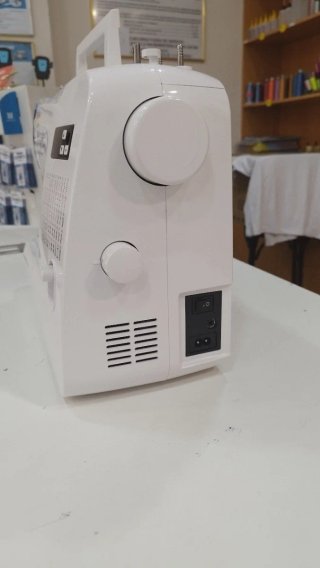 Máquina de coser Sigma 2200+