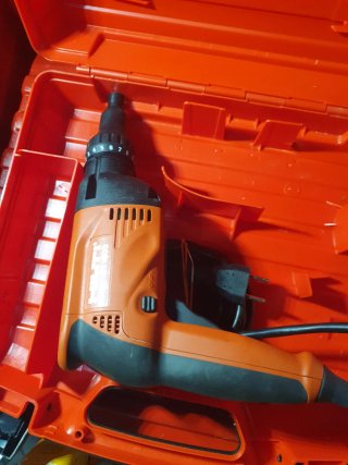 Hilti ST1800 Atornillador Eléctrico