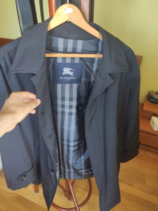 Gabardina Burberry London Negra